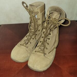 Danner Mens Tachyon 8" Coyote Military Combat Tactical Boots Size 6.5 /Women’s 8